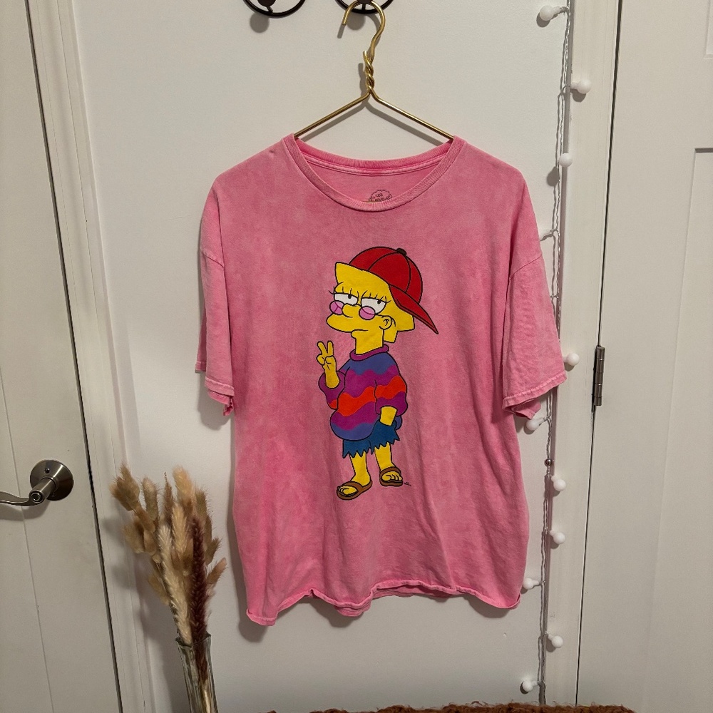 ⚠️SOLD⚠️ Cool Lisa Tshirt